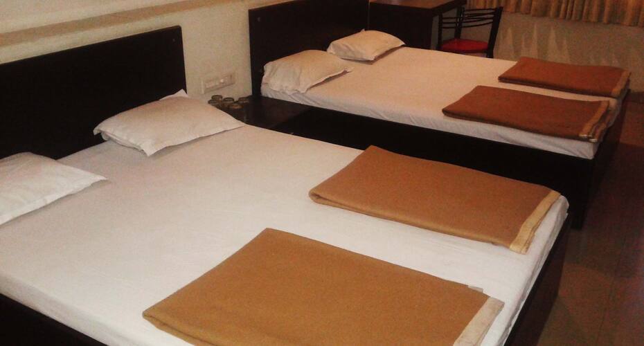 Utsav Resort & Garden Restaurant, Indore 5